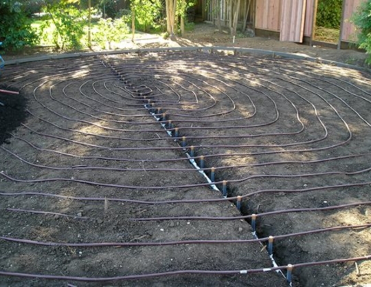 AxisGo panel and various compatible devices including wired and wireless detectors, sounder and call point